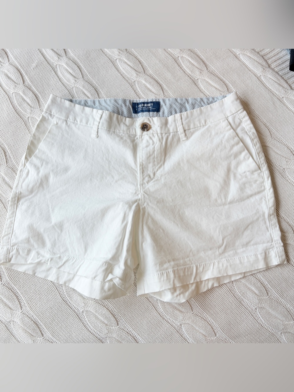 Old Navy White Cotton everyday Shortssize 4